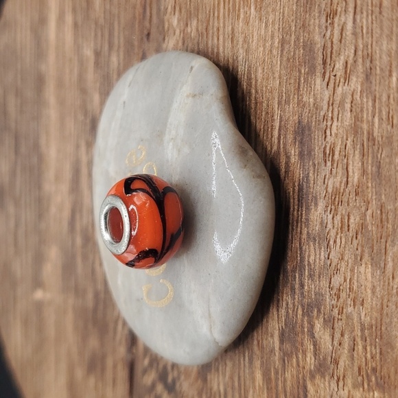 Halloween‎ swirl charm